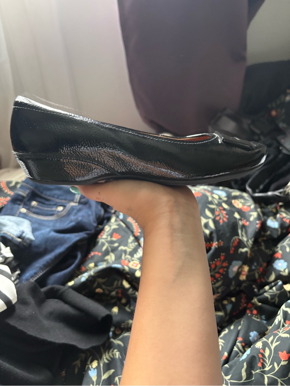 Clarks Women's Black Patent Leather Square-Toe Ballet Flats - Picture 2 of 2